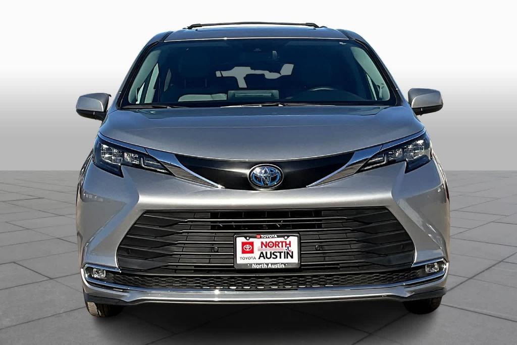 used 2024 Toyota Sienna car, priced at $50,716