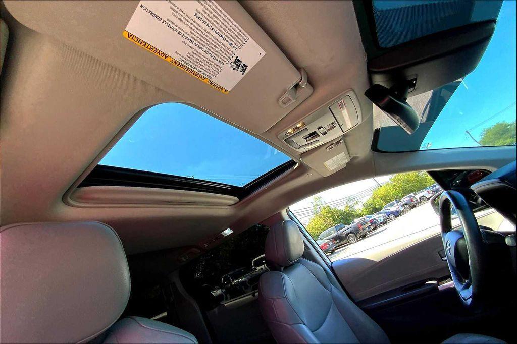 used 2022 Toyota Sienna car, priced at $36,868