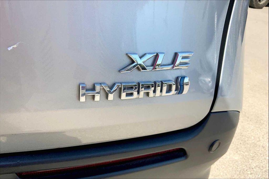 used 2022 Toyota Sienna car, priced at $36,868