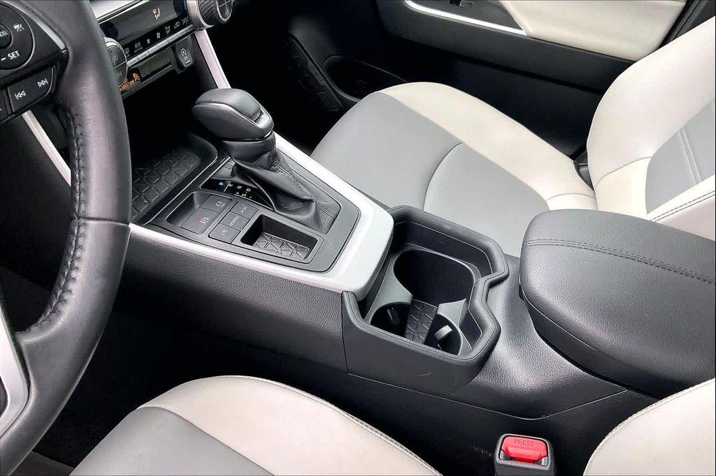 used 2020 Toyota RAV4 car, priced at $28,772