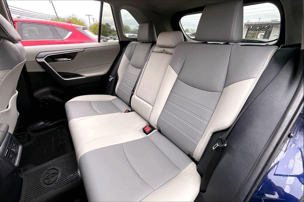 used 2020 Toyota RAV4 car, priced at $28,772