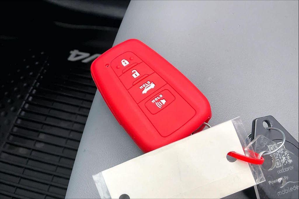 used 2020 Toyota RAV4 car, priced at $28,772