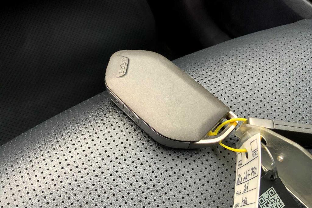 used 2024 Kia Sorento car, priced at $33,935