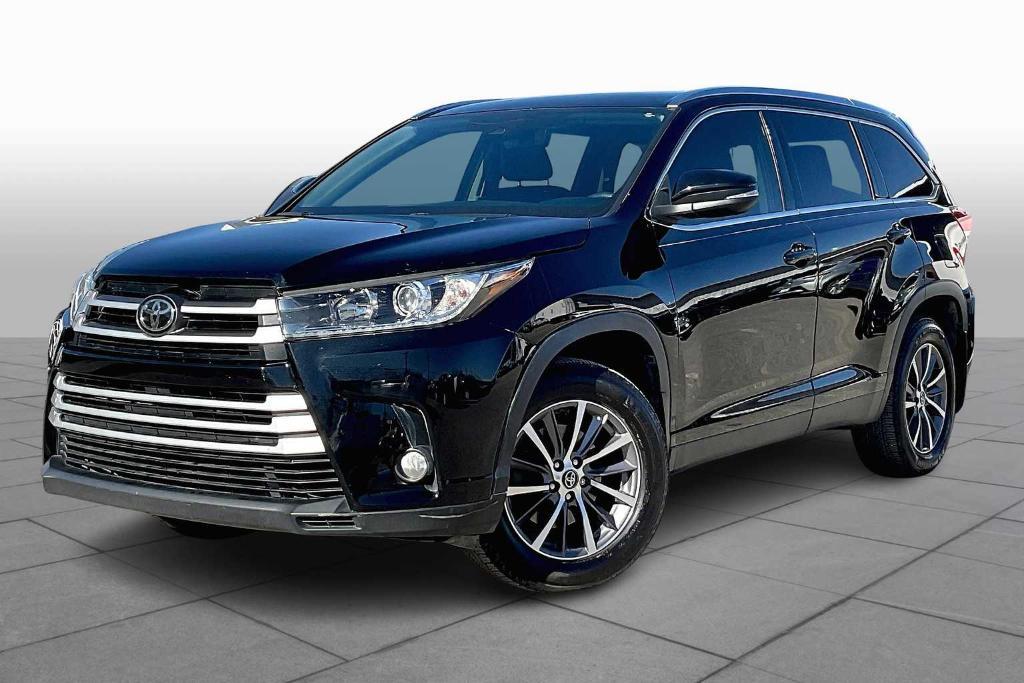 used 2019 Toyota Highlander car, priced at $25,950