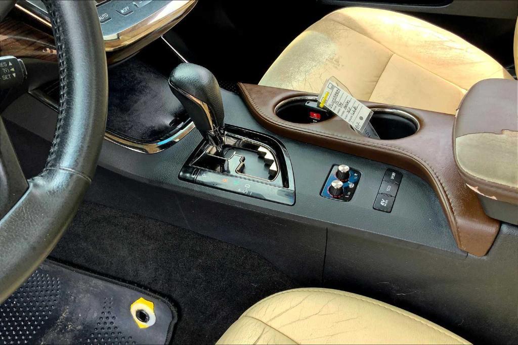 used 2015 Toyota Avalon Hybrid car, priced at $16,307
