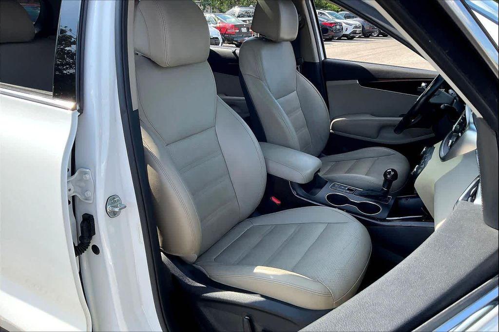 used 2017 Kia Sorento car, priced at $15,439