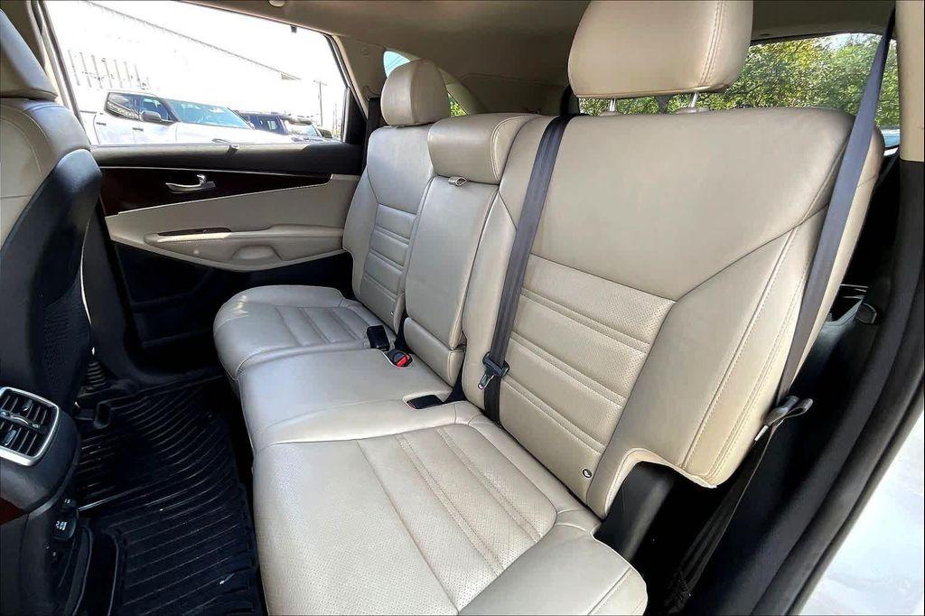 used 2017 Kia Sorento car, priced at $15,439