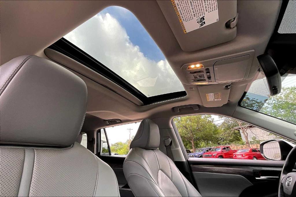 used 2020 Toyota Highlander car, priced at $34,399