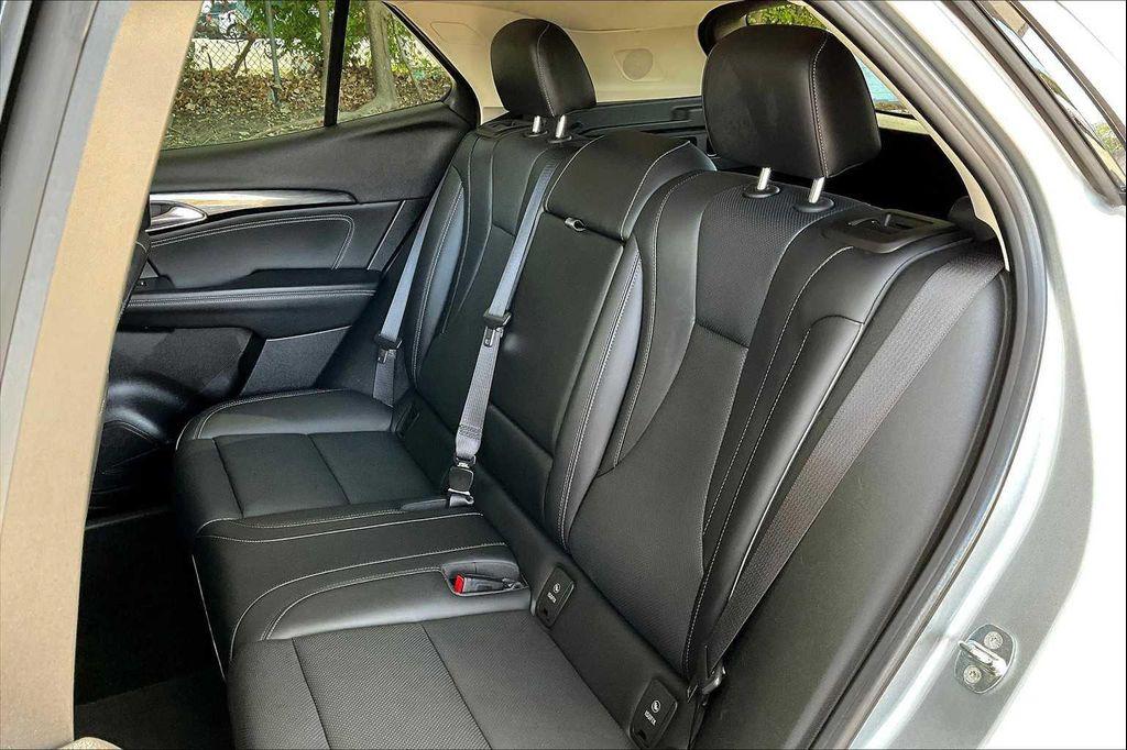 used 2023 Buick Envision car, priced at $23,581