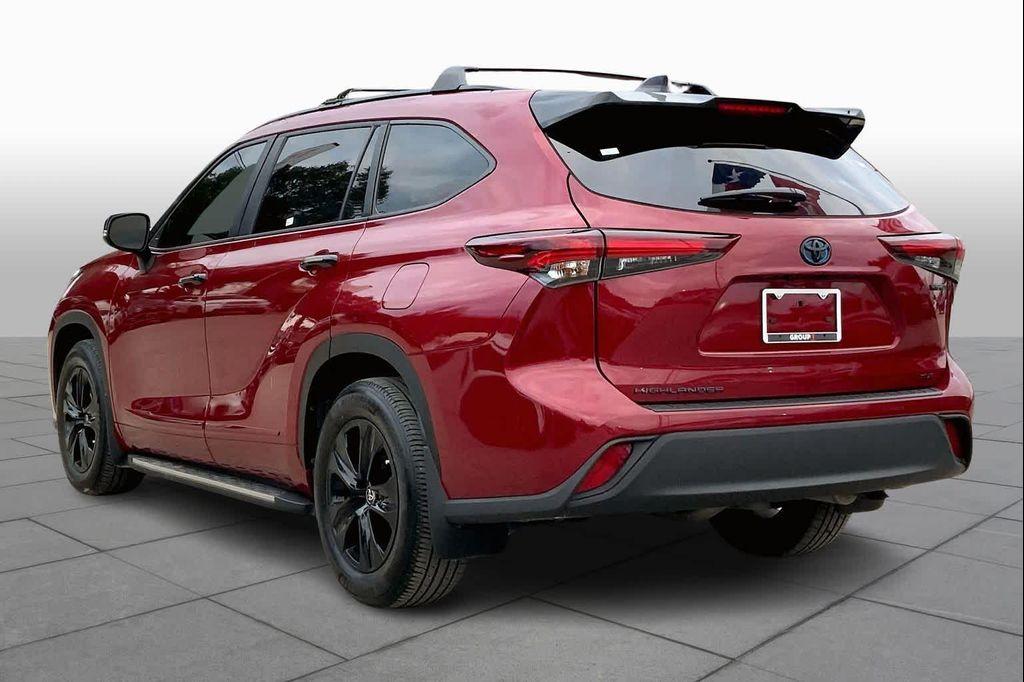 used 2024 Toyota Highlander Hybrid car, priced at $45,998