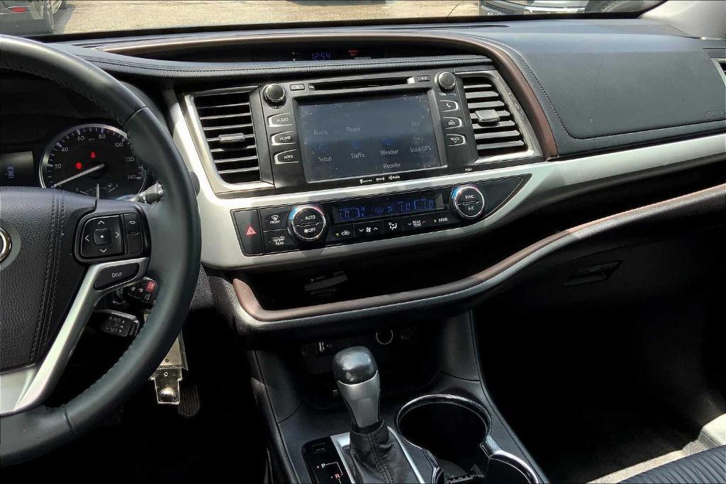 used 2016 Toyota Highlander car, priced at $18,981