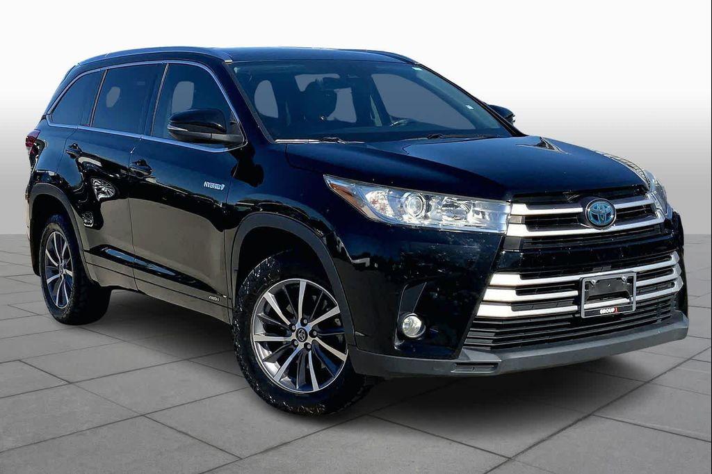 used 2017 Toyota Highlander Hybrid car, priced at $20,889
