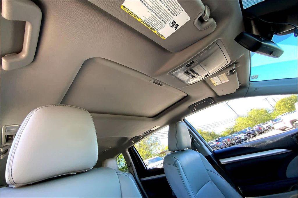 used 2017 Toyota Highlander Hybrid car, priced at $20,889