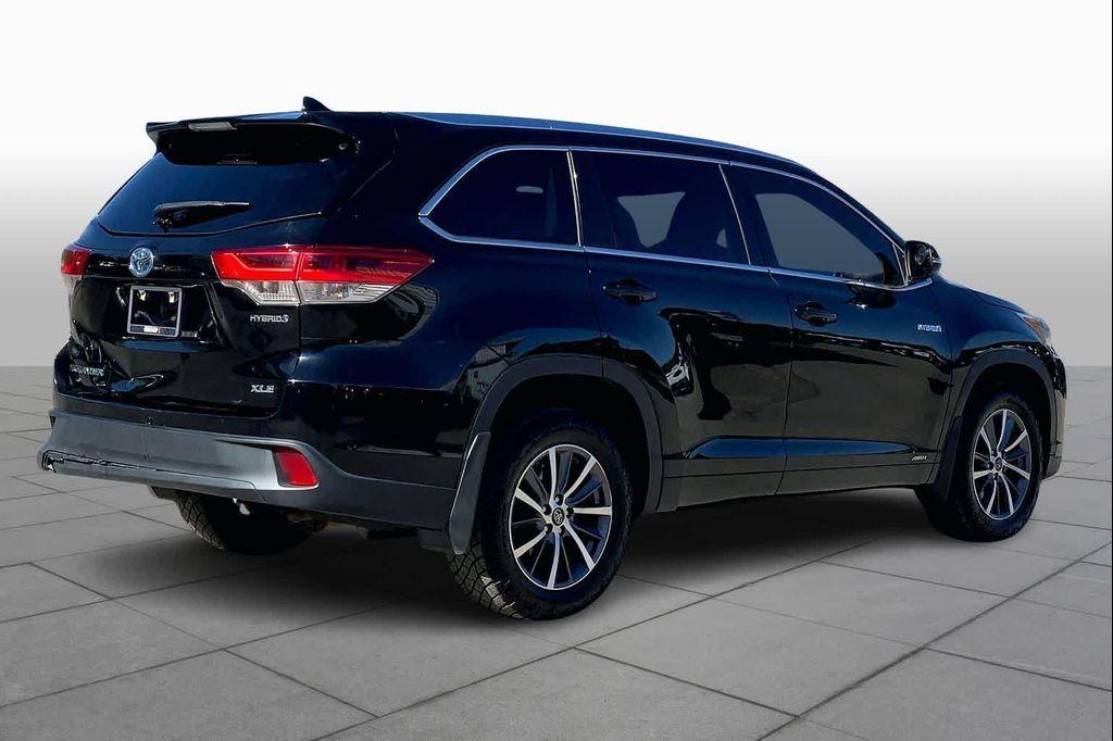 used 2017 Toyota Highlander Hybrid car, priced at $20,889
