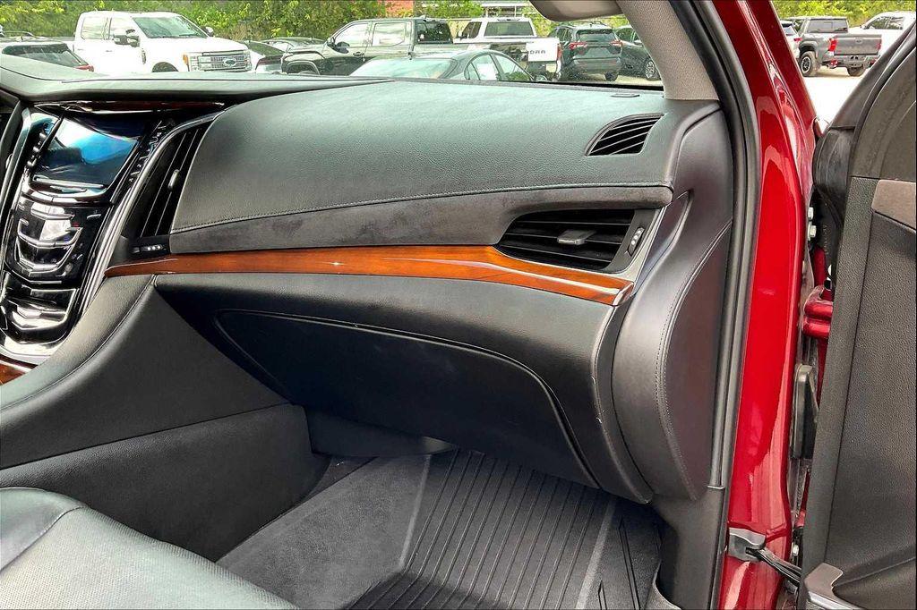 used 2018 Cadillac Escalade ESV car, priced at $28,592