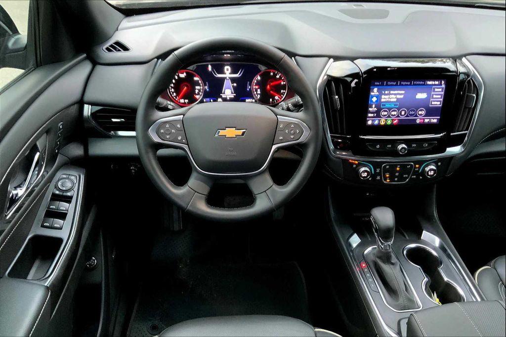 used 2023 Chevrolet Traverse car, priced at $40,621