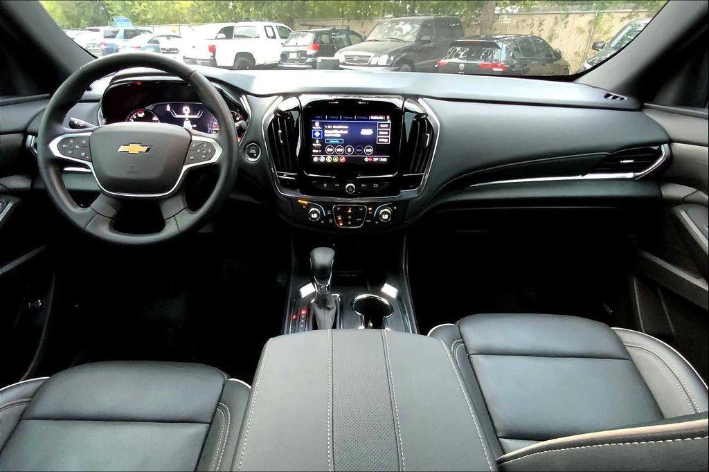 used 2023 Chevrolet Traverse car, priced at $40,621