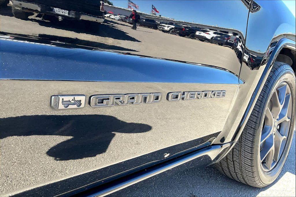 used 2021 Jeep Grand Cherokee car, priced at $20,899