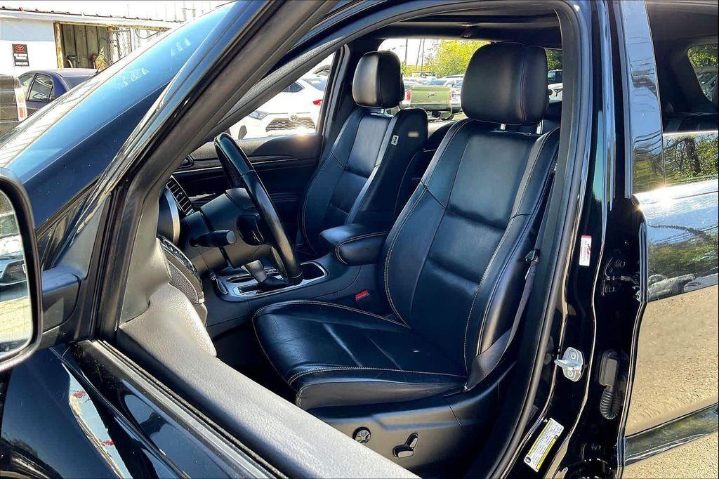 used 2021 Jeep Grand Cherokee car, priced at $20,899