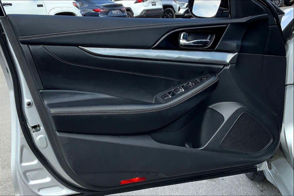 used 2022 Nissan Maxima car, priced at $22,599