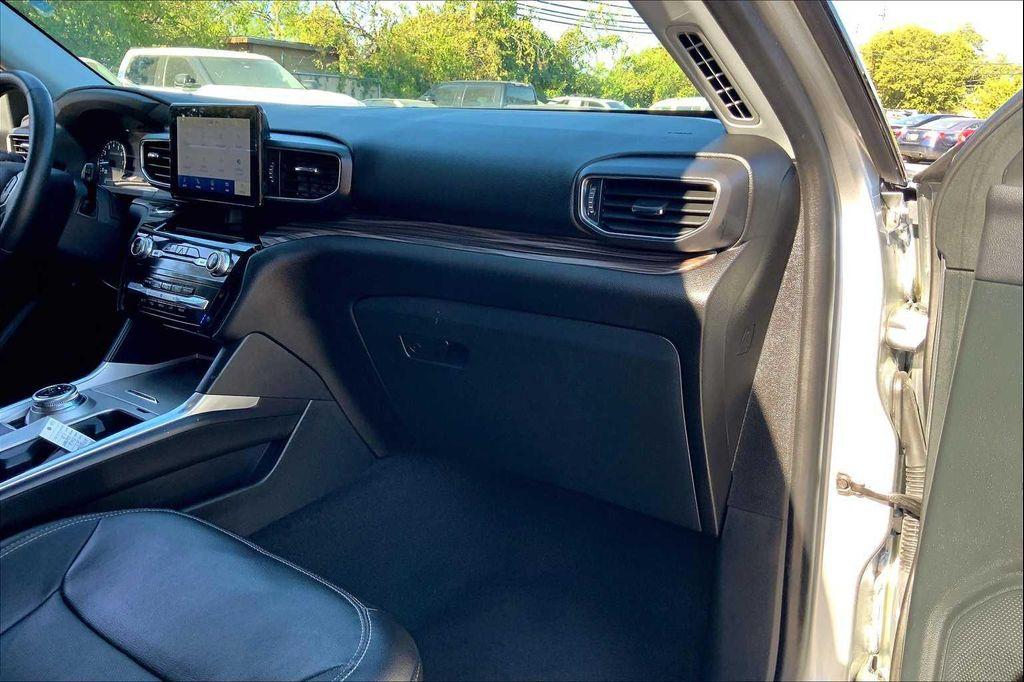 used 2024 Ford Explorer car, priced at $32,899
