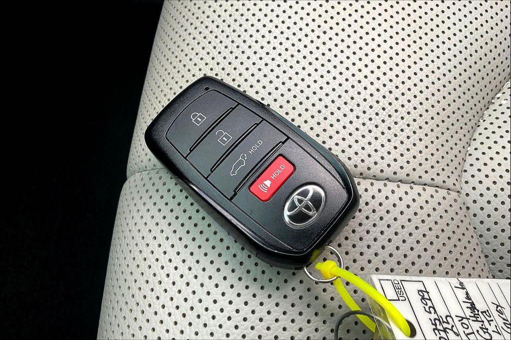 used 2025 Toyota Grand Highlander car, priced at $55,408