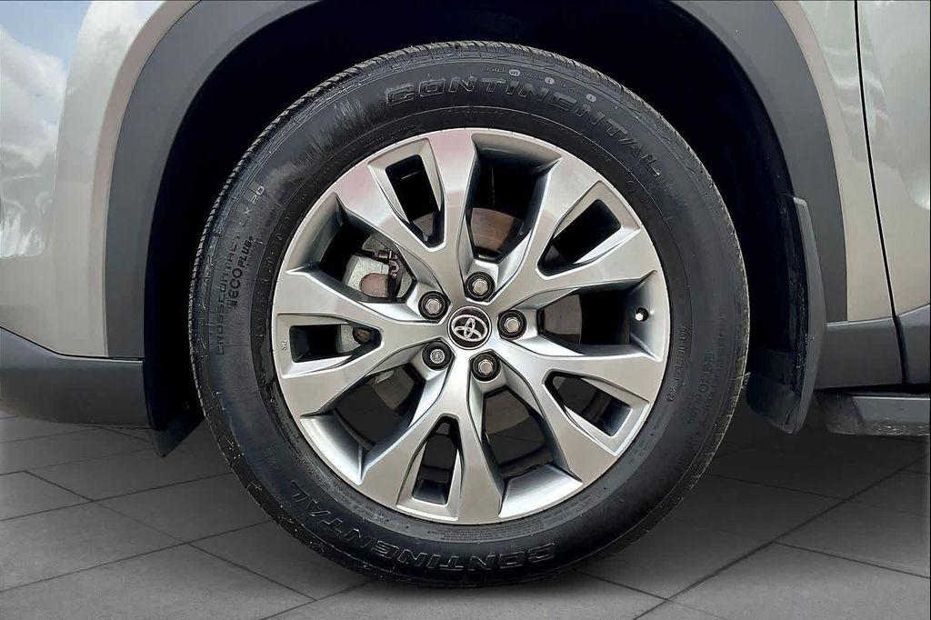 used 2025 Toyota Grand Highlander car, priced at $55,408