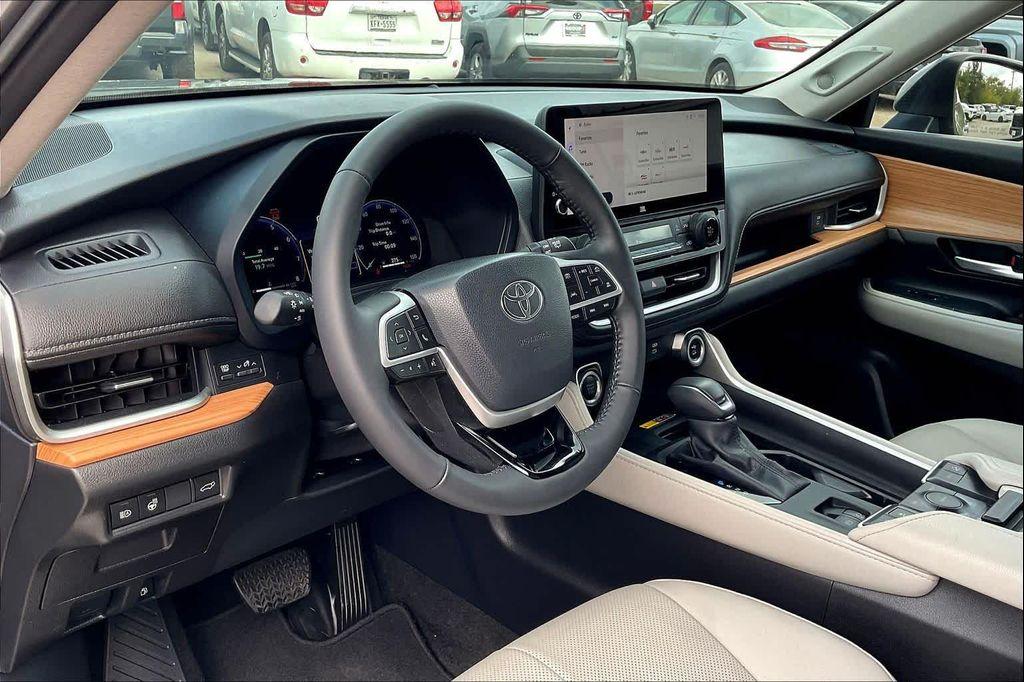 used 2025 Toyota Grand Highlander car, priced at $55,408