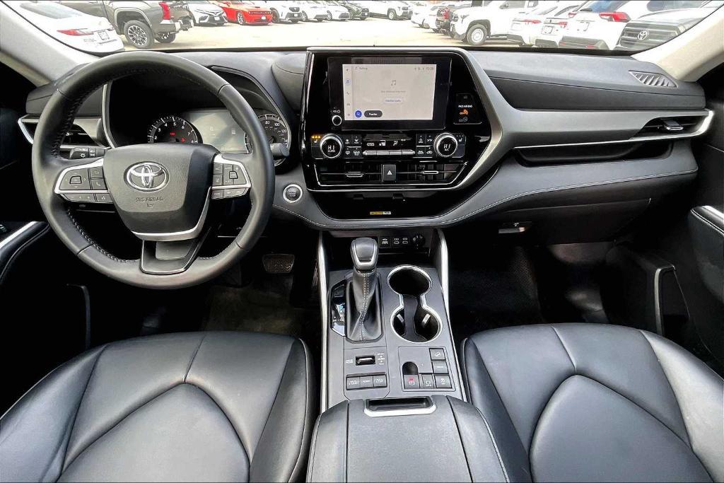 used 2024 Toyota Highlander car, priced at $44,911