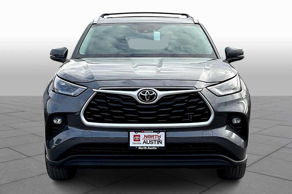 used 2024 Toyota Highlander car, priced at $44,911