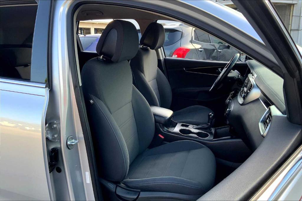 used 2016 Kia Sorento car, priced at $13,451