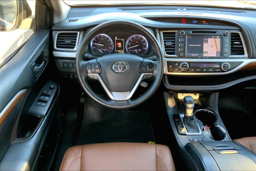 used 2018 Toyota Highlander car, priced at $28,578