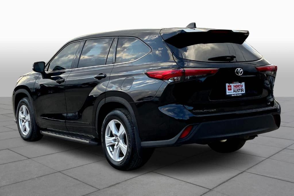 used 2022 Toyota Highlander car, priced at $31,962