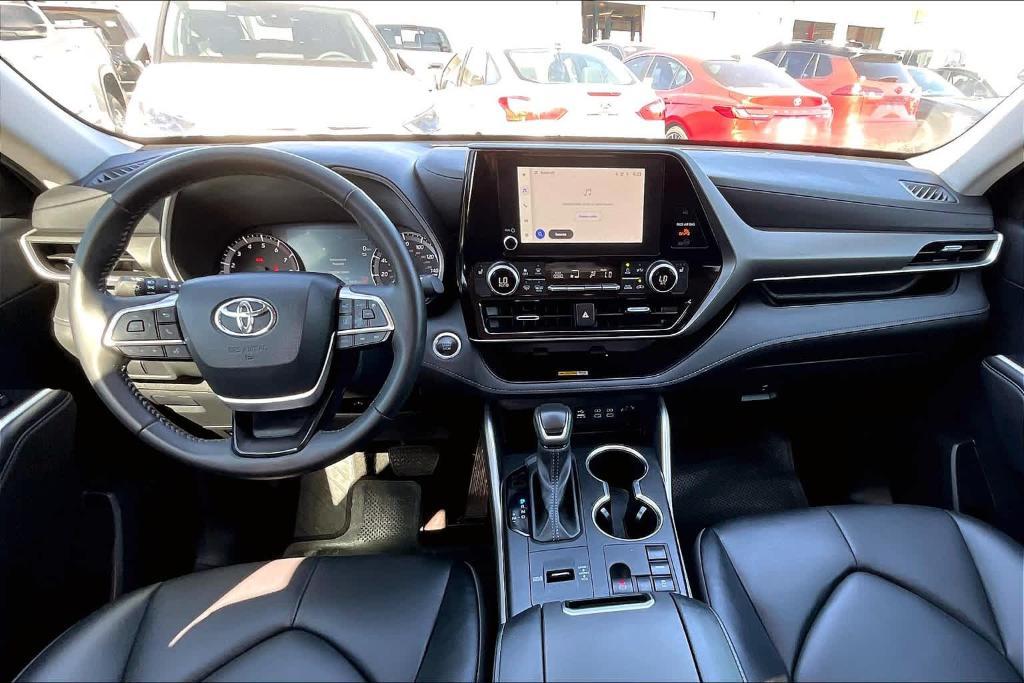 used 2024 Toyota Highlander car, priced at $45,511