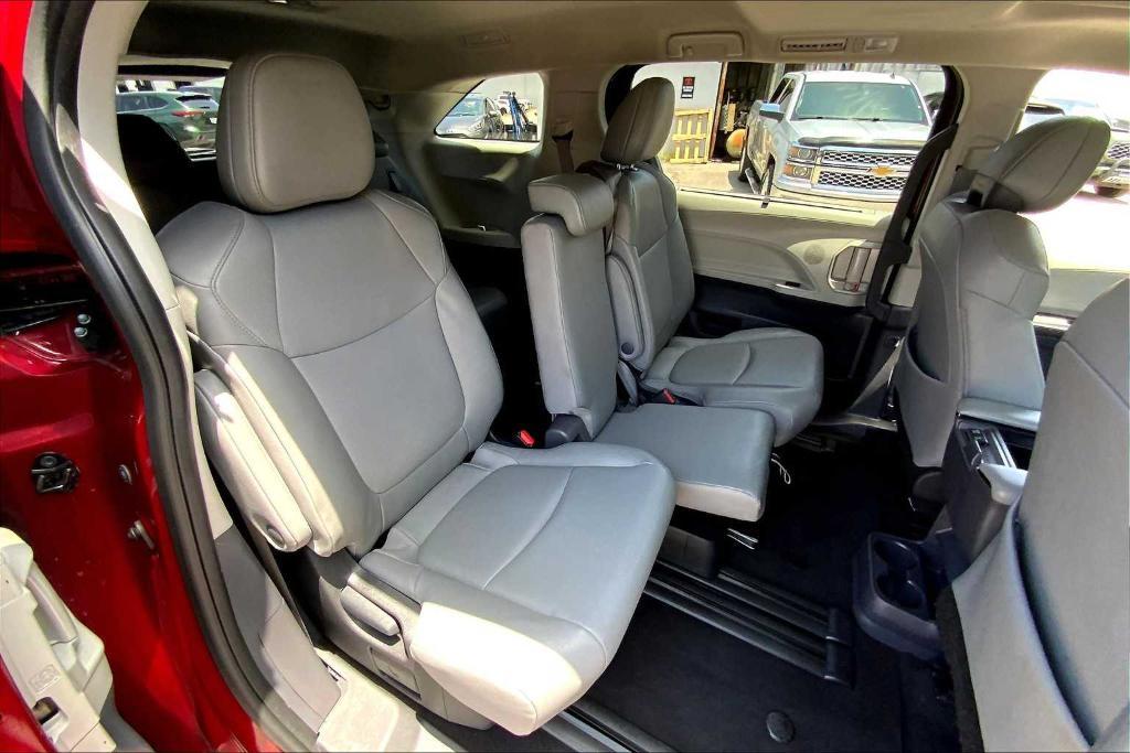 used 2023 Toyota Sienna car, priced at $39,999