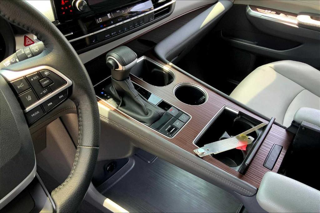 used 2023 Toyota Sienna car, priced at $39,999
