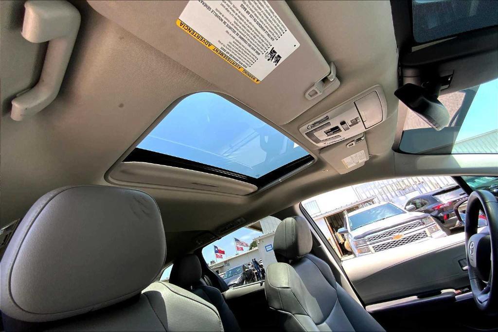 used 2023 Toyota Sienna car, priced at $39,999
