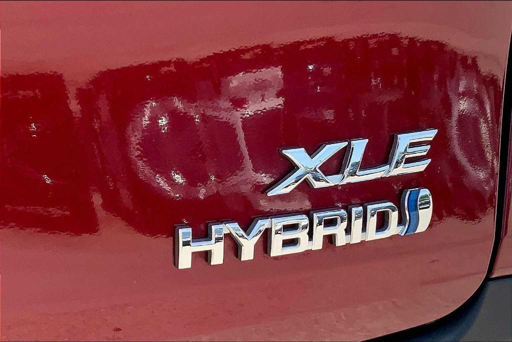 used 2023 Toyota Sienna car, priced at $39,999