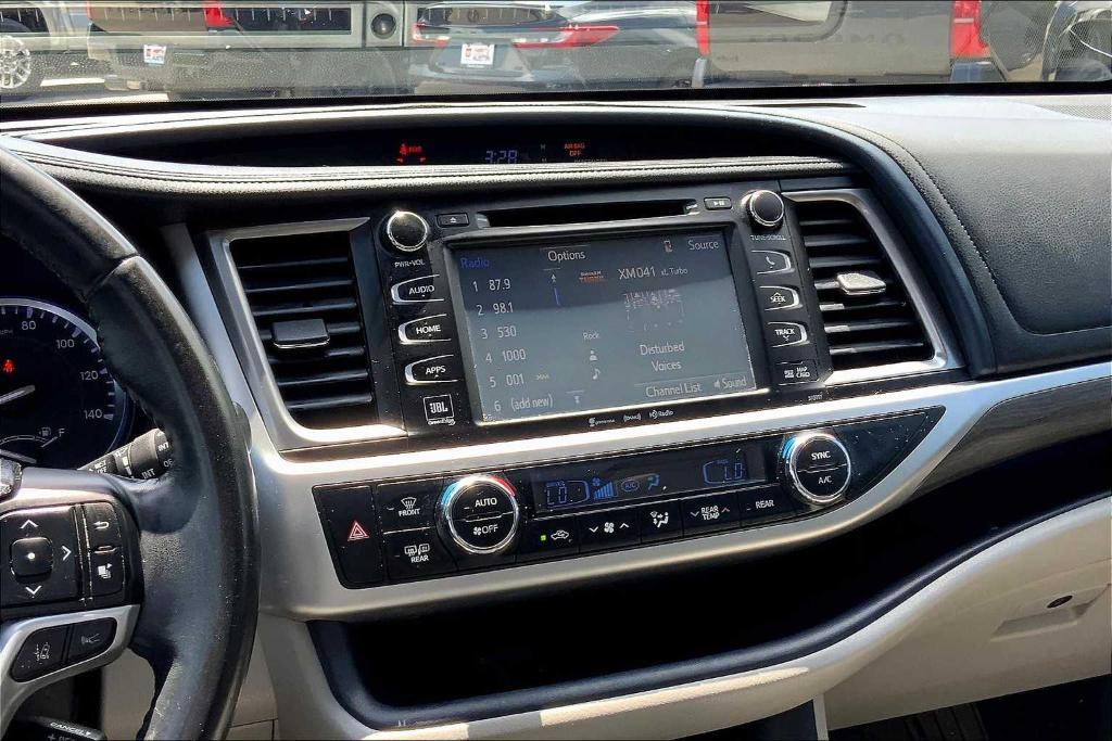 used 2018 Toyota Highlander car, priced at $27,495