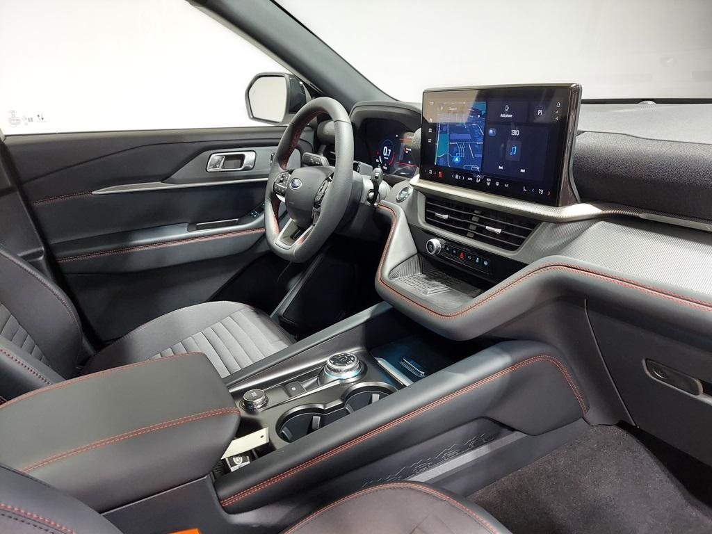 new 2025 Ford Explorer car, priced at $52,345