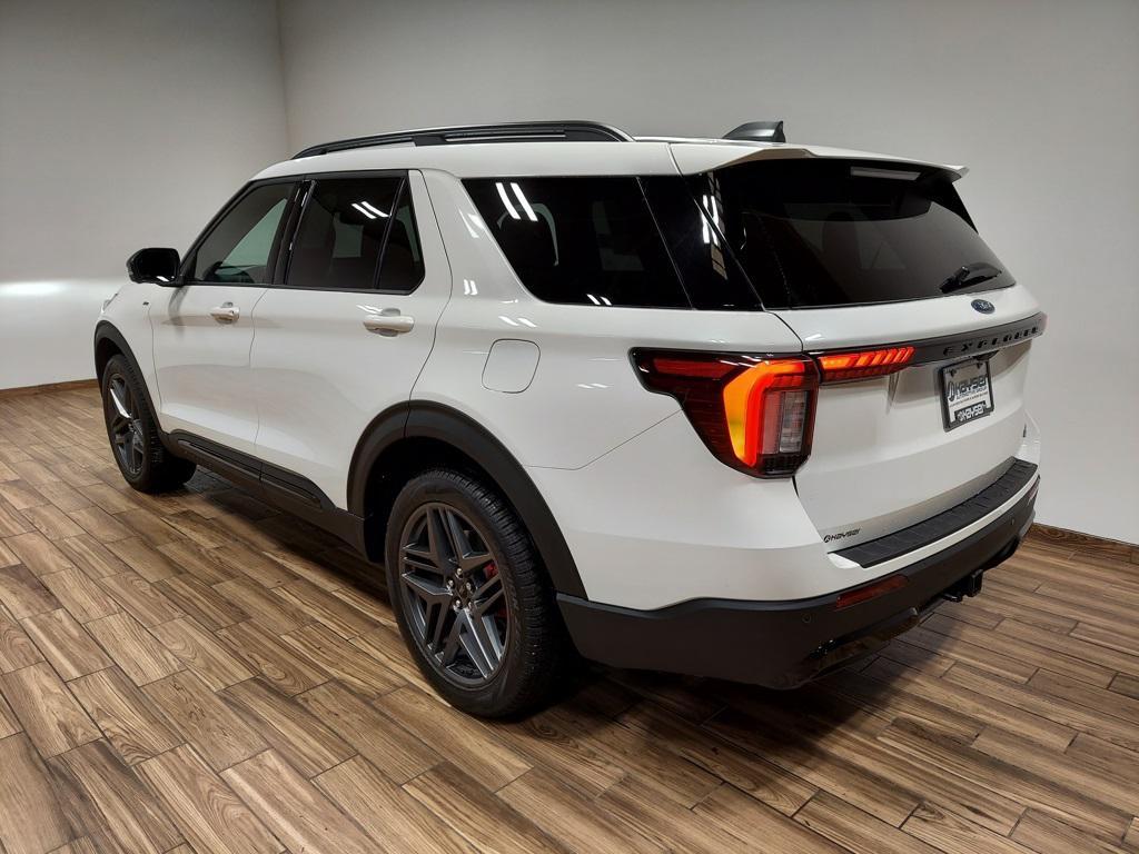 new 2025 Ford Explorer car, priced at $52,345