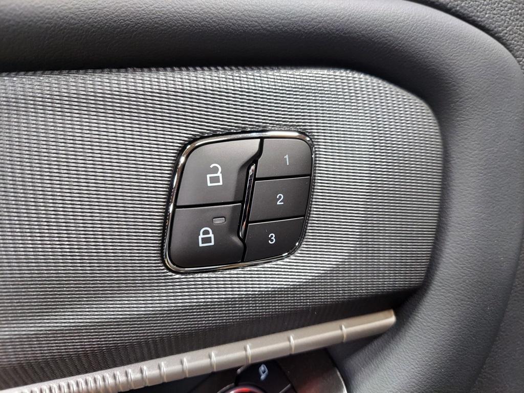 new 2025 Ford Explorer car, priced at $52,345