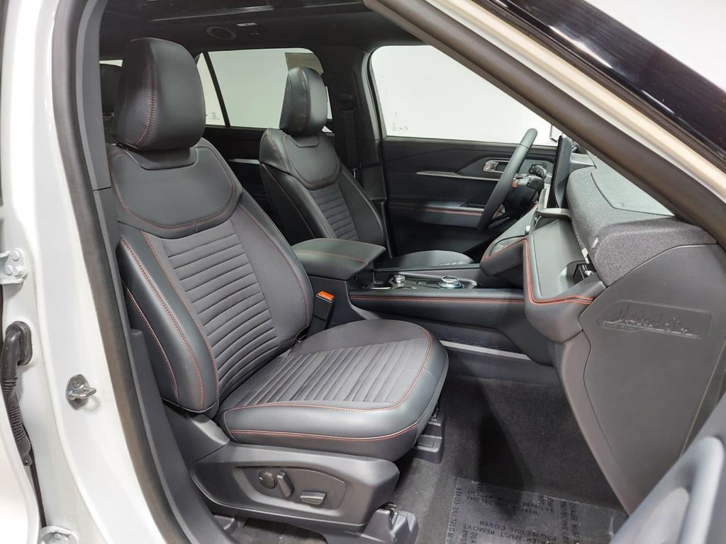 new 2025 Ford Explorer car, priced at $52,345