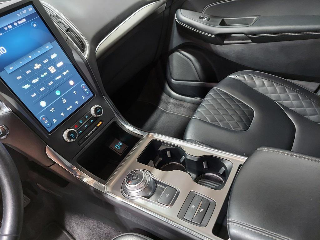 used 2024 Ford Edge car, priced at $29,999