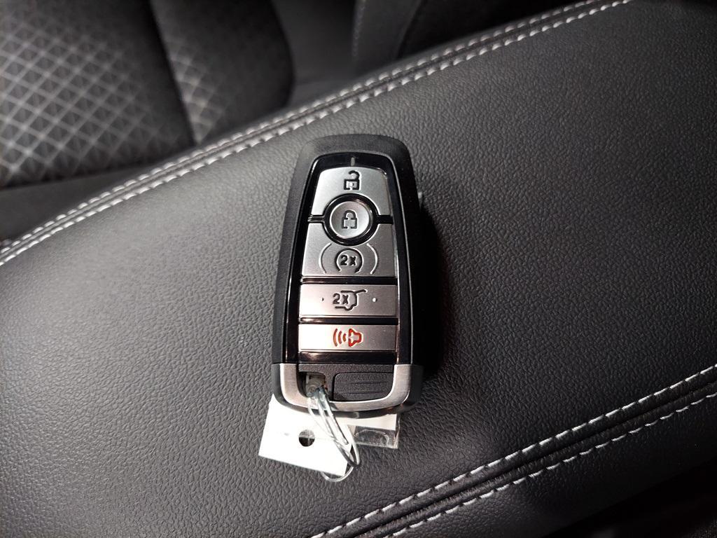 new 2025 Ford Escape car, priced at $29,725