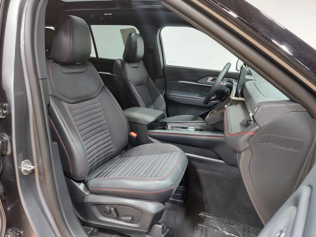 new 2025 Ford Explorer car, priced at $51,620