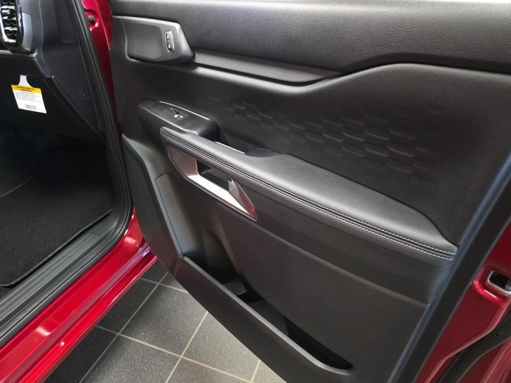 new 2025 Ford Ranger car, priced at $40,000