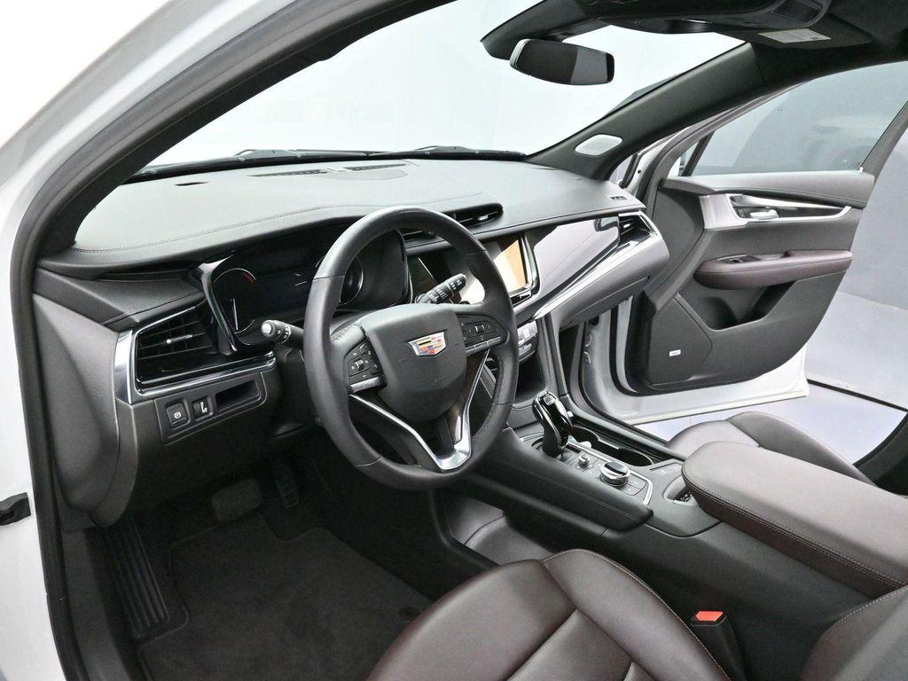used 2021 Cadillac XT6 car, priced at $33,500
