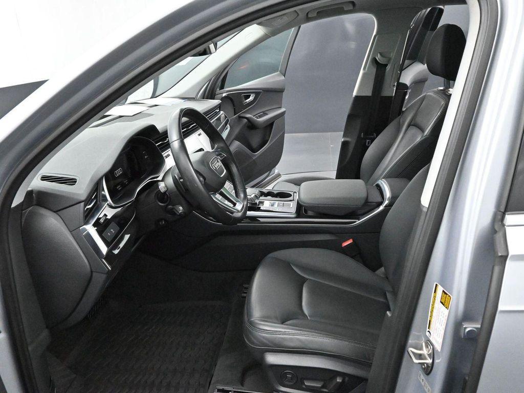 used 2022 Audi Q7 car, priced at $25,500
