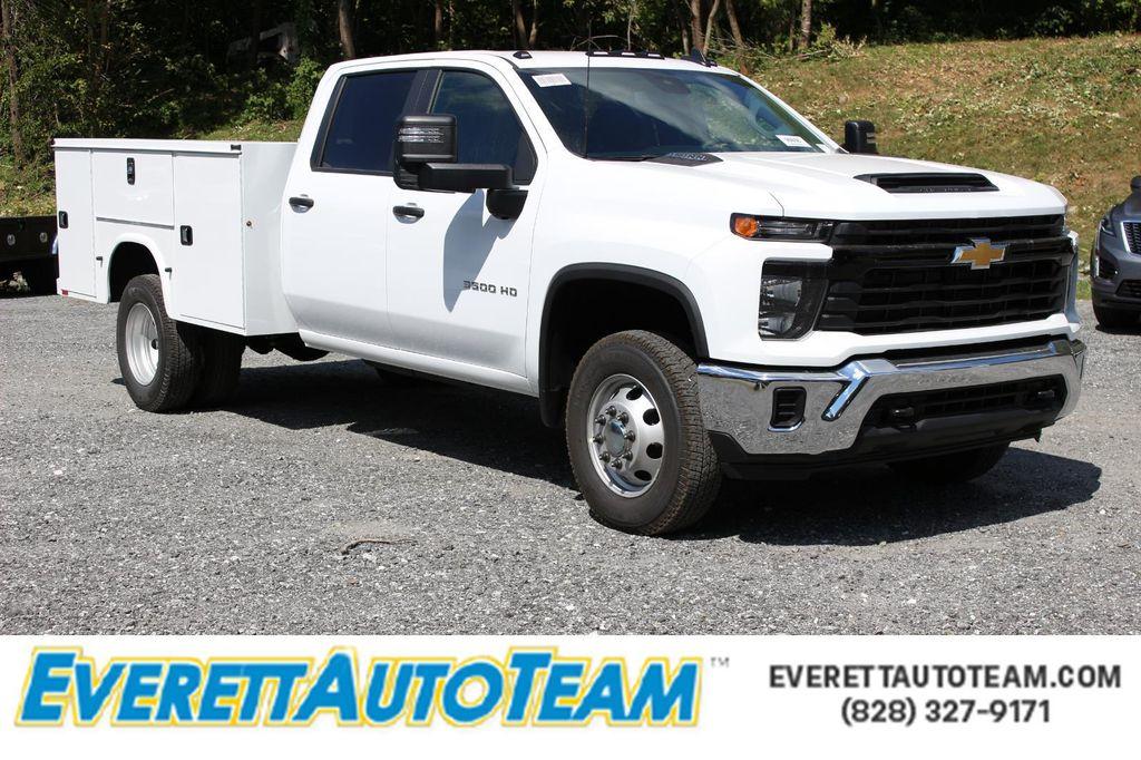 new 2025 Chevrolet Silverado 3500 car, priced at $67,898